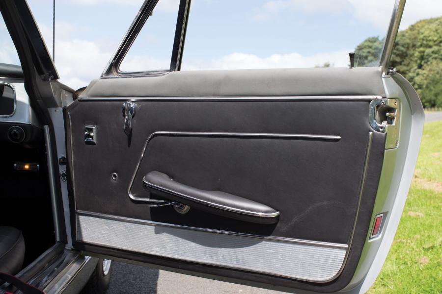 Детали интерьера Maserati 3500 GTi Sebring (AM101) 1962 года  (WW) (фото 13 из 39)